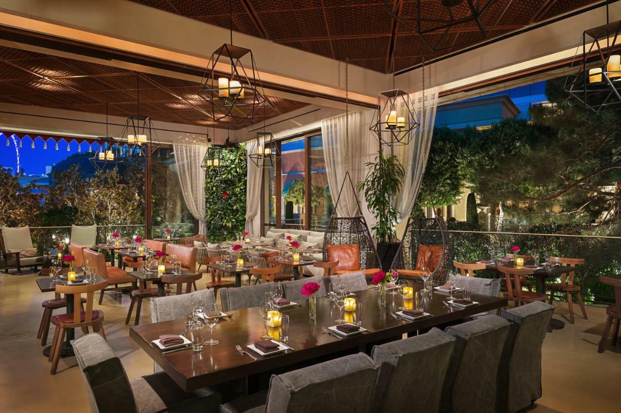 Wynn Λας Βέγκας Εξωτερικό φωτογραφία The patio at the Wynn